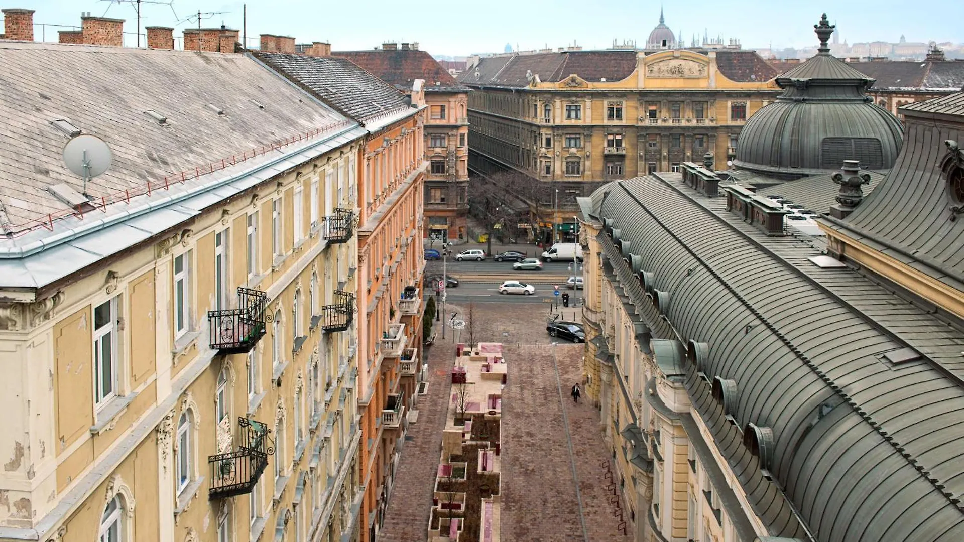Nh Budapest City 4*,