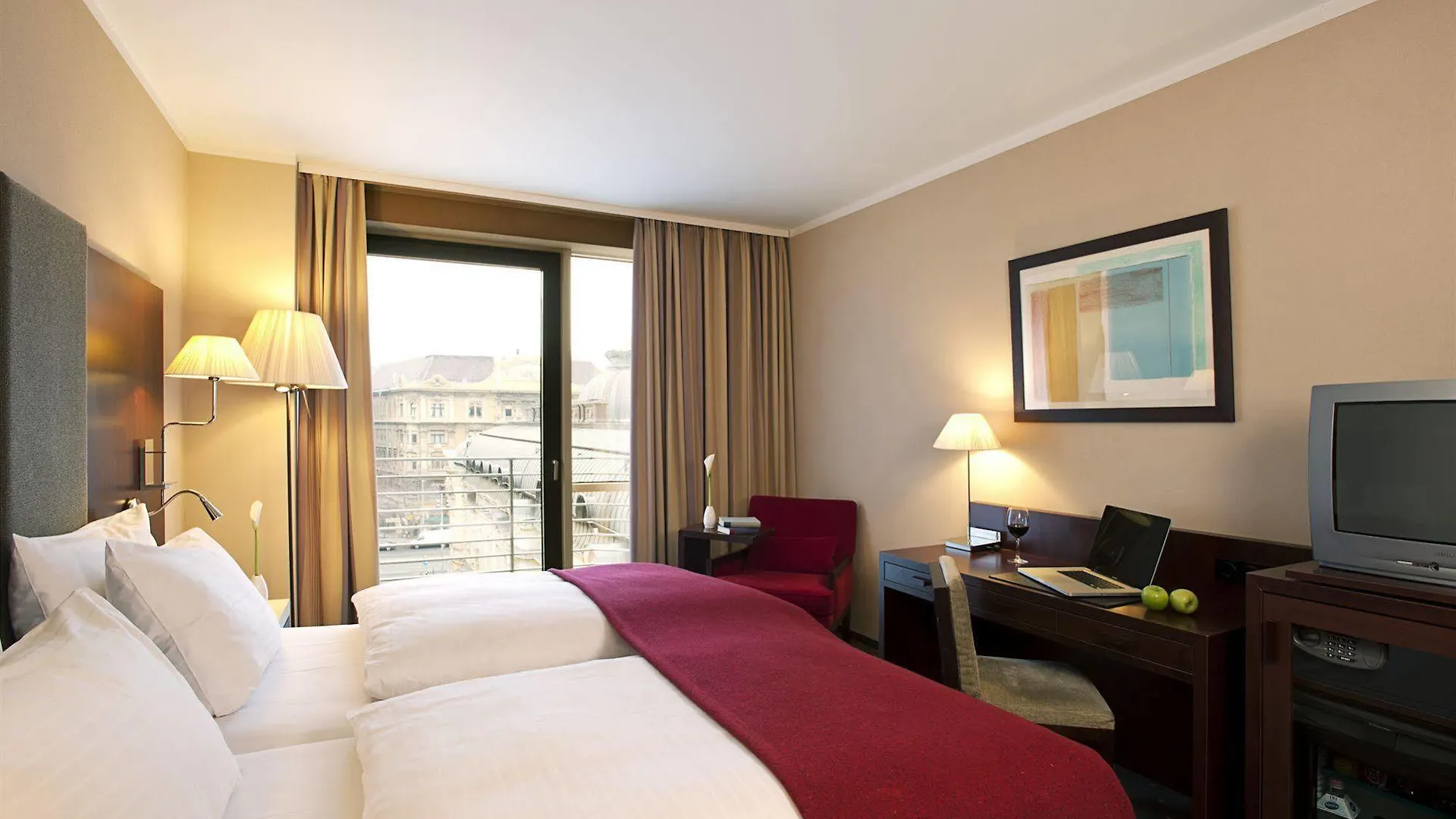 Hotel Nh Budapest City