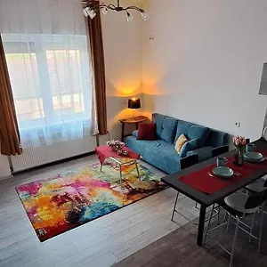napraforg-apartman.szeged-hotels.com/