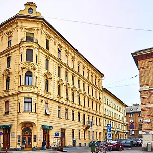  Apartment Rakoczi